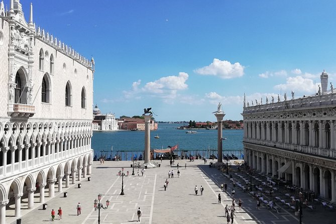 Venice from Rome: Private Day Trip by train with Islands Tour - Pickup in Rome and the 7:00 am rhythm