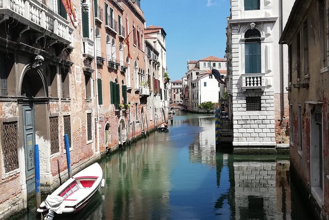 Venice from Rome: Private Day Trip by train with Islands Tour - Bridge of Sighs: quick, iconic, and historically specific