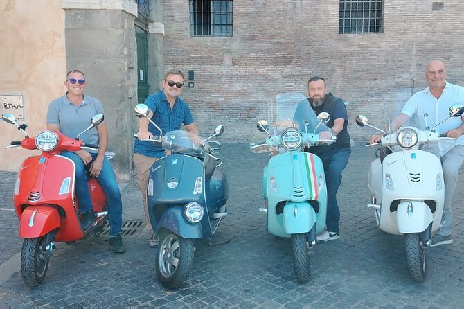 Vespa experience guided by us & Photo shoot - Campidoglio Square: quick legs-free beauty and a calm pause