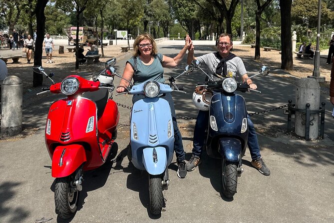 Vespa experience guided by us & Photo shoot - Flying past the Altar of Peace area and getting a Colosseum look without the crowds
