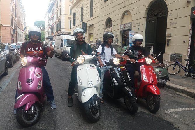 Vespa Rental in Rome 24 hours - Getting Set Up: Helmets, Lock, and the Small Stuff That Saves Time