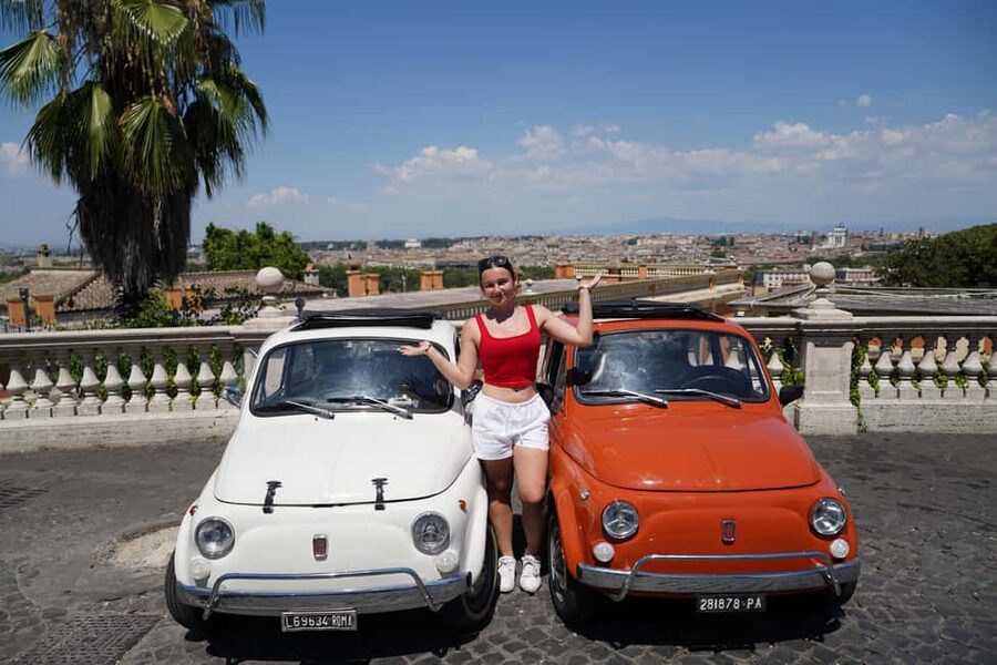 Vintage Fiat500 car Tour by Professional Photographer - Colosseum Photo Stop: A Tight Schedule With Big Payoff