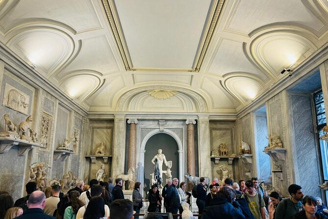 VIP Vatican Tour: Skip-the-Line Museums & Sistine Chapel - Meeting point and arrival tips that actually help