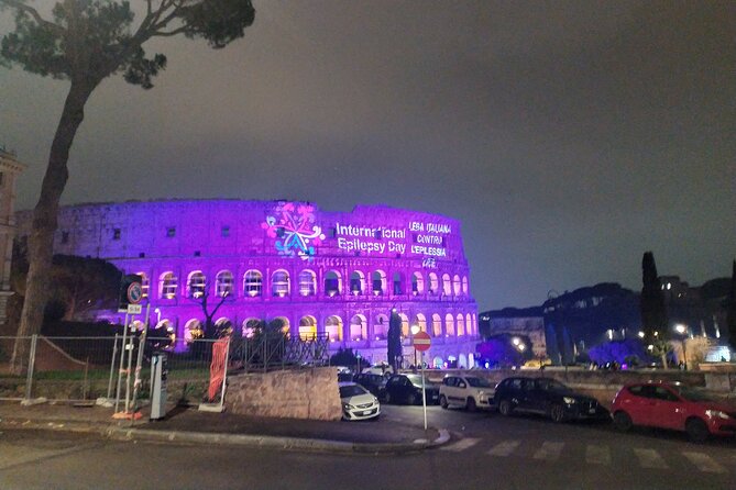 Walk the magic of Rome at night - Trevi Fountain at night: seeing the jewel without losing the plot