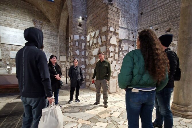 Walking Tour at Catacombs as the Coolest Underground - The 17 kilometers beneath Rome: tunnels, burials, and the fresco walls