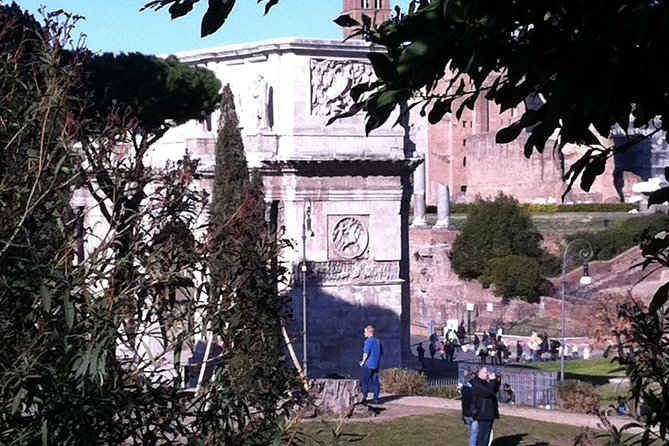 Walking Tour of the Colosseum, the Roman Forum and Palatine Hill - Roman Forum: short time, big payoff